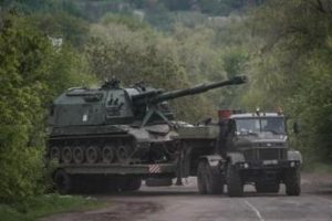 Ucraina, media: “Russia sta acquistando razzi da Corea del Nord”