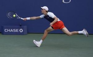 Us Open, Sinner vola ai quarti