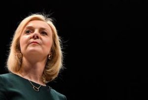 Chi è Liz Truss, la nuova premier in Gran Bretagna