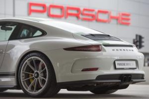 Porsche sfida Ferrari e punta a 100 miliardi di capitalizzazione