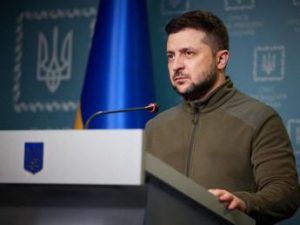 Ucraina, Zelensky: “Stanno cercando di distruggerci”