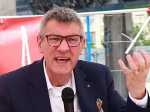 Cgil, Landini: “Situazione mai così difficile, no a uomo solo al comando”