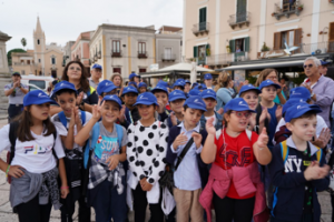 Bianchi agli studenti: “Mare risorsa preziosa”