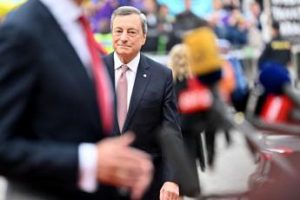 Crisi energia, Draghi: “Commissione Ue presenterà proposta”