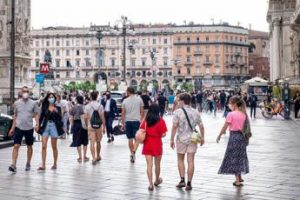 Covid oggi Lombardia, 8.498 casi e 4 morti. A Milano 793 contagi