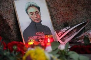 Non solo i 70 anni di Putin, sedici anni fa moriva Politkovskaja