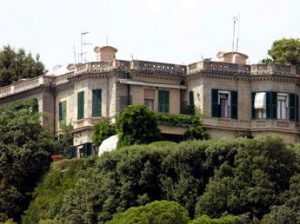 Ucraina, congelate a oligarca russo ville a Roma e Portofino