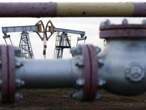 Petrolio, Opec taglia la produzione. Biden “deluso”