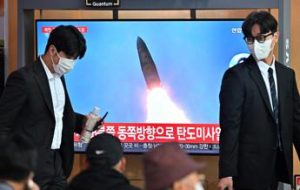 Corea del Nord, lanciati altri due missili a lungo raggio