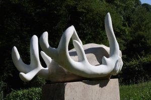 Nella Tuscia, “La Serpara”, il Giardino di sculture dell’artista Wiedmer