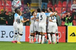 Cremonese-Napoli 1-4, azzurri soli al primo posto