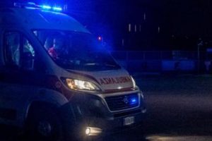 Cerca di evitare gatto con sua minicar, ferita 17enne: morto fratello 15enne