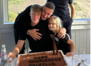 Santa Severa – Totti festeggia il compleanno del figlio Cristian all’Isola del Pescatore