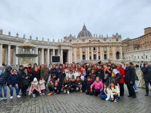 I piccoli infioratori della città di Bolsena ricevuti da Papa Francesco