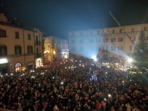 4500 persone in piazza per il ritorno della Befana del 115