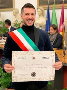 Il tenore nepesino Roberto Cresca incoronato in Campidoglio ambasciatore doc Italy per la musica lirica
