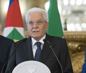 Mattarella riceve il Premio Paolo VI e lo devolve alle zone alluvionate