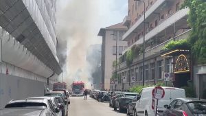 Esplosione in centro a Milano, le immagini