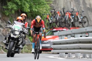 Buitrago vince sulle Tre Cime di Lavaredo, Thomas resiste