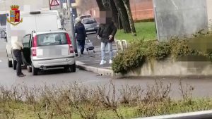 Rapine in banca con sequestri, 5 arresti a Milano