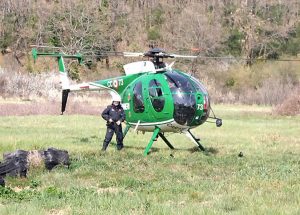 Montefiascone, elicottero dei carabinieri individua cumuli di rifiuti sparsi nell’area di un cantiere