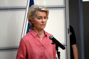 Von der Leyen “Mosca deve pagare la ricostruzione in Ucraina”