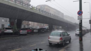 Milano, nuova bomba d’acqua. Seveso e Lambro vicino a esondazione