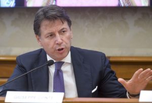 Covid, Conte “Commissione plotone d’esecuzione, è una farsa”