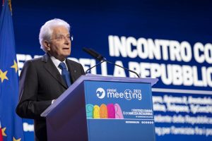 Mattarella “La Costituzione nasce per espellere l’odio”