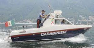 Al largo su una tavola a remi, turista norvegese rischia di affogare al lago di Bolsena