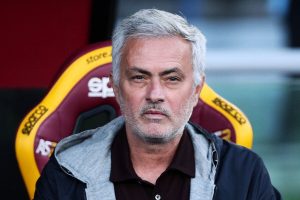 Non solo Azmoun per la Roma, Mou “Arriverà un’altra punta”