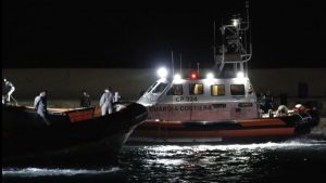 Due migranti morti e 32 dispersi al largo di Lampedusa