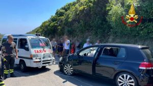 Ponza, scontro taxi-auto a Campo Inglese: cinque feriti, uno è grave