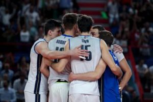 La notte di Bari: gloria e rimonta, Olanda al tappeto, Italvolley in semifinale europea