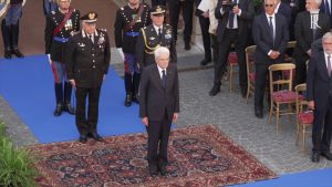 Mattarella alla cerimonia di cambio del Comandante dei Corazzieri