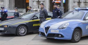 Blitz interforze nei quartieri “a rischio” di Roma e Napoli