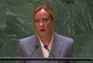 Meloni “L’Onu dichiari guerra globale ai trafficanti di esseri umani” VIDEO