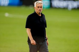 Mourinho “Scommesse? Mi fido dei miei, Smalling non ci sarà”