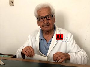 Medico di 99 anni ogni giorno a casa dei suoi pazienti