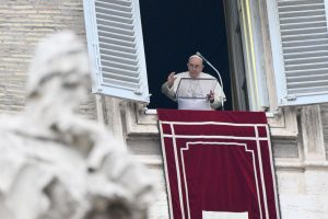 Papa “Ogni guerra è una sconfitta, fratelli fermatevi”