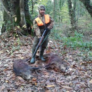 Bolsena – Un colpo di carabina ha raggiunto al volto Damiano Compagnucci mentre cacciava nell’orvietano