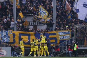 Serie B, giro di boa e lunga sosta: fuga Parma, sogni Palermo e Como, colpo Lecco