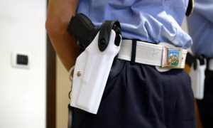 Civitavecchia – Armi alla Polizia locale, il Pd: «Anteposte logiche di appartenenza partitica agli interessi veri dei cittadini»