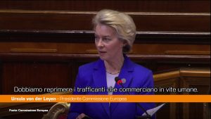 Von der Leyen “Unire forze contro trafficanti di esseri umani”