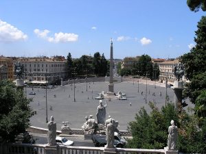 Roma – Imbrattata Fontana dei leoni di Piazza del Popolo
