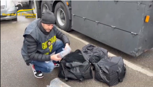 Caserta – Baschi verdi fermano camion e trovano 51 chili di cocaina (VIDEO)