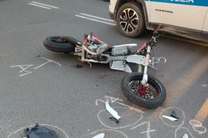 Civitavecchia, scontro auto-moto a San Gordiano: centauro in codice rosso