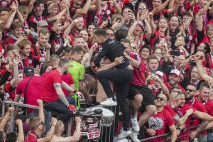 Leverkusen, festa e record: imbattibilità Bundes completata. Ultimi verdetti: Bayern terzo, Union salvo, Bochum al playout