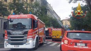 Incendio in un edificio di Milano, 3 vittime