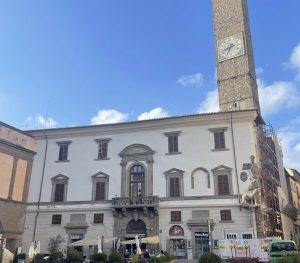 Viterbo – Terminati i lavori del Palazzo del Podestà, la sindaca: “Un altro tassello al suo posto”